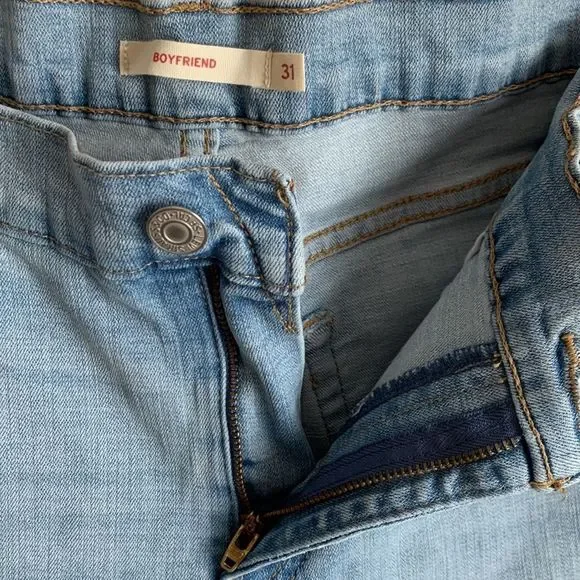 Levi’s Jeans Size 31 Boyfriend Womens Used Light Wash Blue - Picture 6 of 9